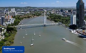 Amazing River View - 3 Bedroom Apartment - Brisbane Cbd - Netflix - Fast Wifi - Carpark